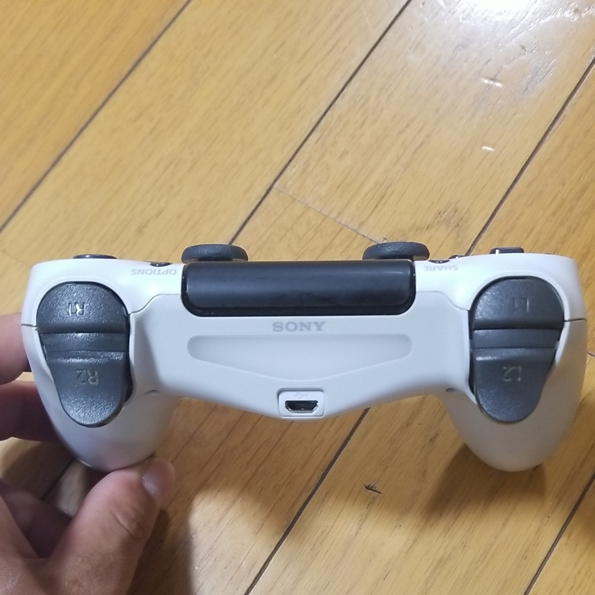 PlayStation4　 PS4本体　 グレイシャーホワイト　500GB CHU-2100A  プレイステーション4  SONY