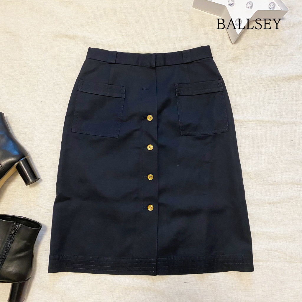 美品★厳選！ BALLSEY ボールジィ　センターボタン タイトスカート 36 Sサイズ 膝丈_画像1