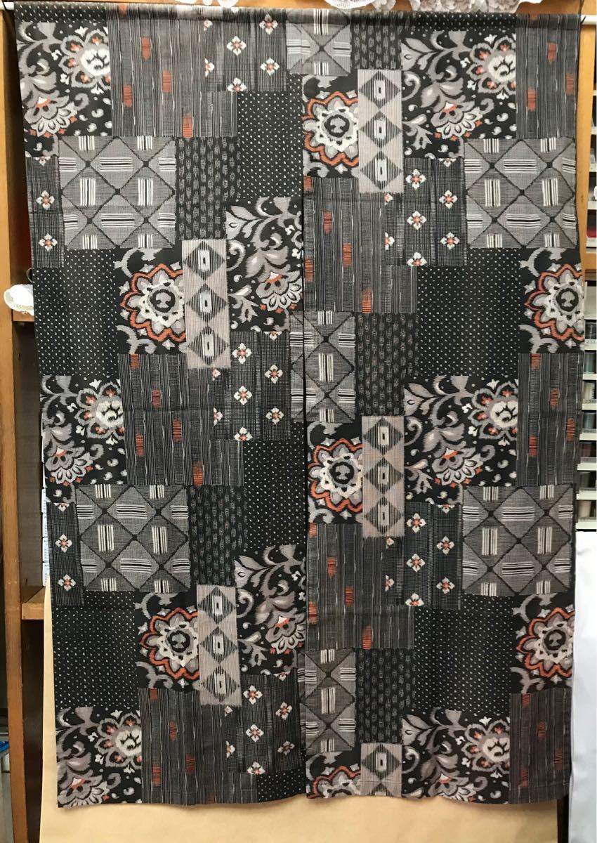 【値下げします】大島紬お好きな方♪ハンドメイド*暖簾のれん 古布 リメイク アンティーク着物 藍染め はぎれ 備後絣