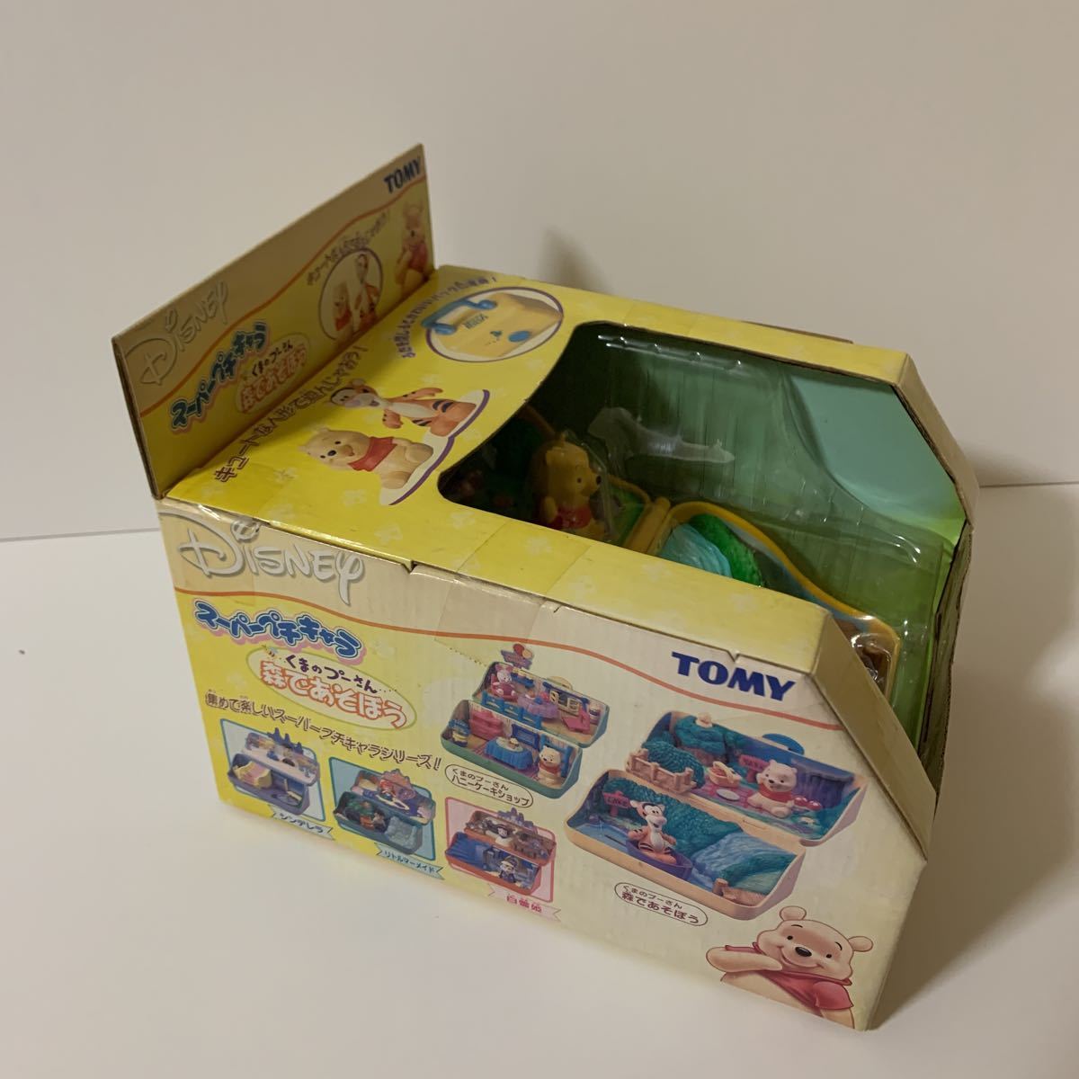 * rare * rare * Winnie The Pooh super small Cara forest .....* unopened goods * that time thing *TOMY* Tommy 
