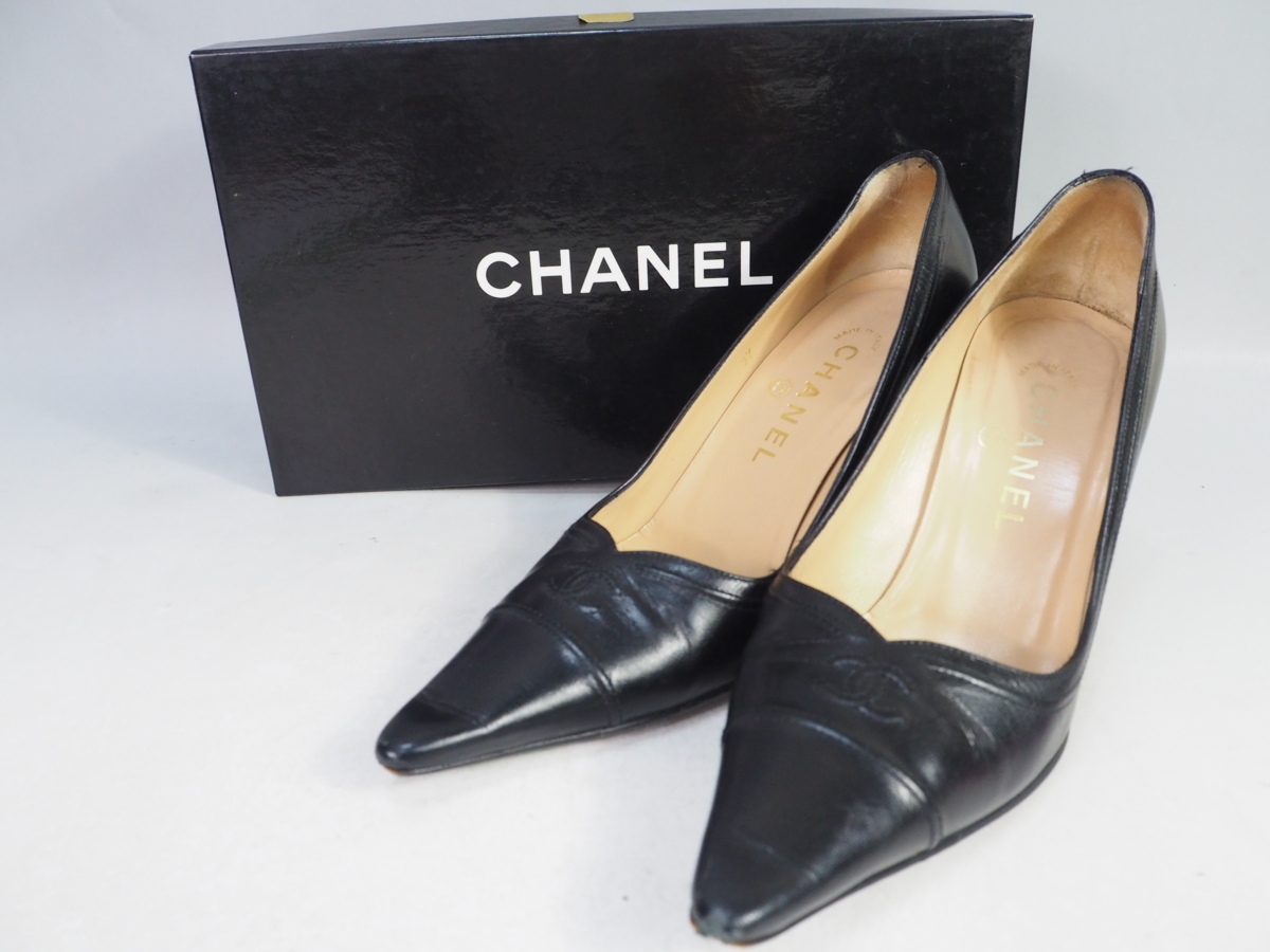 CHANEL シャネル ココマーク 24 24.5cm 黒 レザーポインテッド 靴