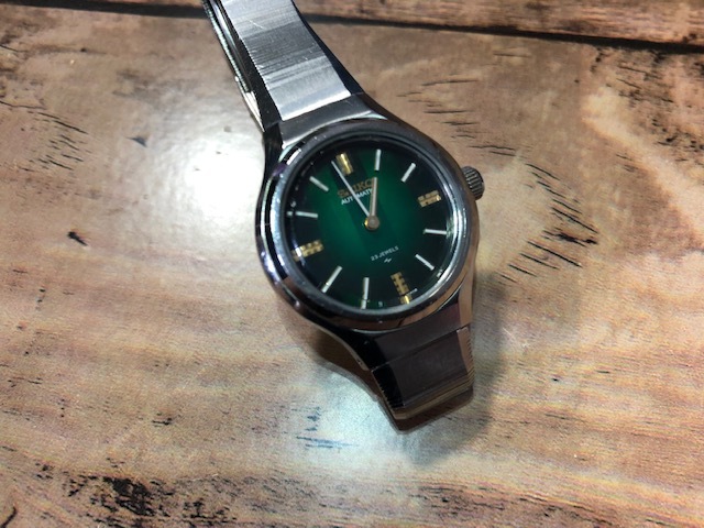 BK0716 良品 希少 レア アンティーク SEIKO セイコー 23石 グリーン ストライプ 2411-0060 ヴィンテージ 自動巻 レディース 腕時計_画像1