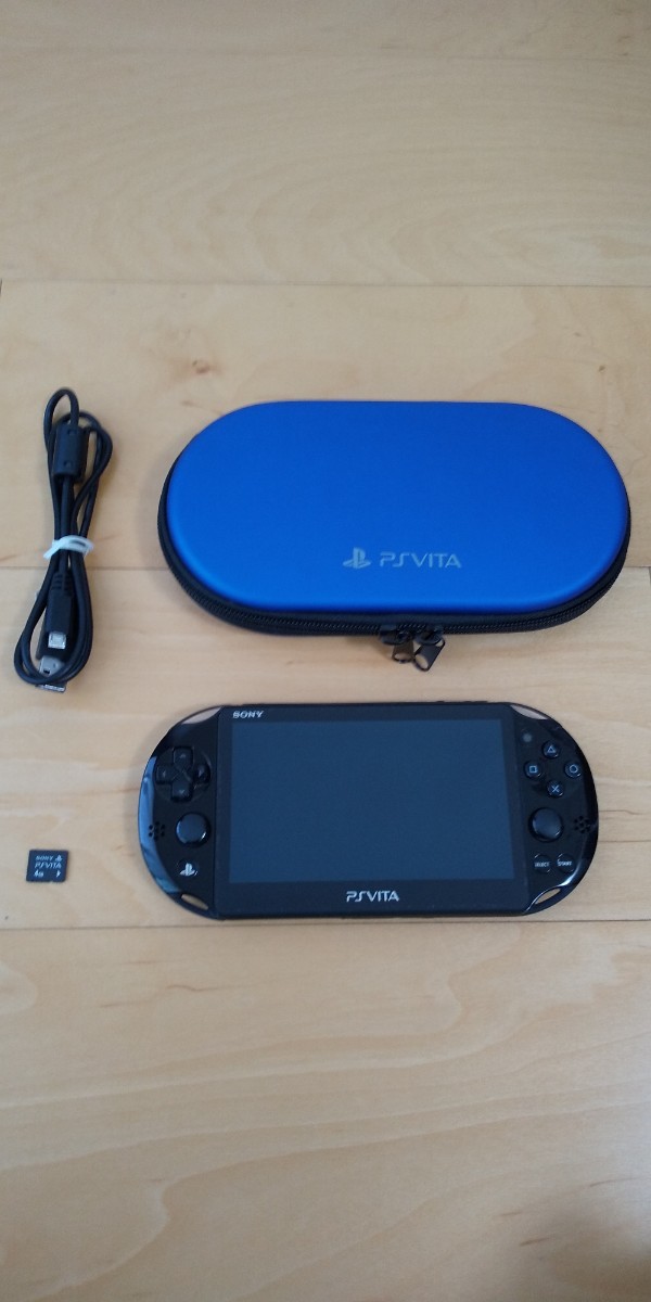 PS Vita PCH-2000 【本体】 /  メモリーカード4GB  /  マイクロUSBケーブル  /  薄型ポーチ