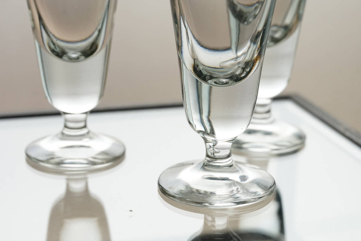 手吹きガラスのシンプルなアブサングラス 一客 / 19世紀・フランス / アンティーク 古道具 ワイングラス トロンプルイユ_画像2