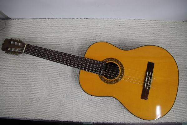 Yamahaヤマハ C-250N Classic Guitar クラシックギタ－Sepia Crue セピアクル－ (803828)