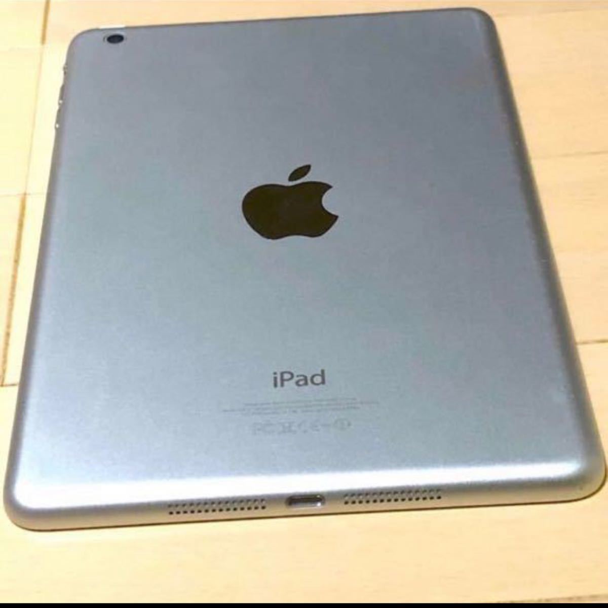 【美品 】Apple iPad Air2 /A8X/2GB/16GB/WiFiモデル完動品