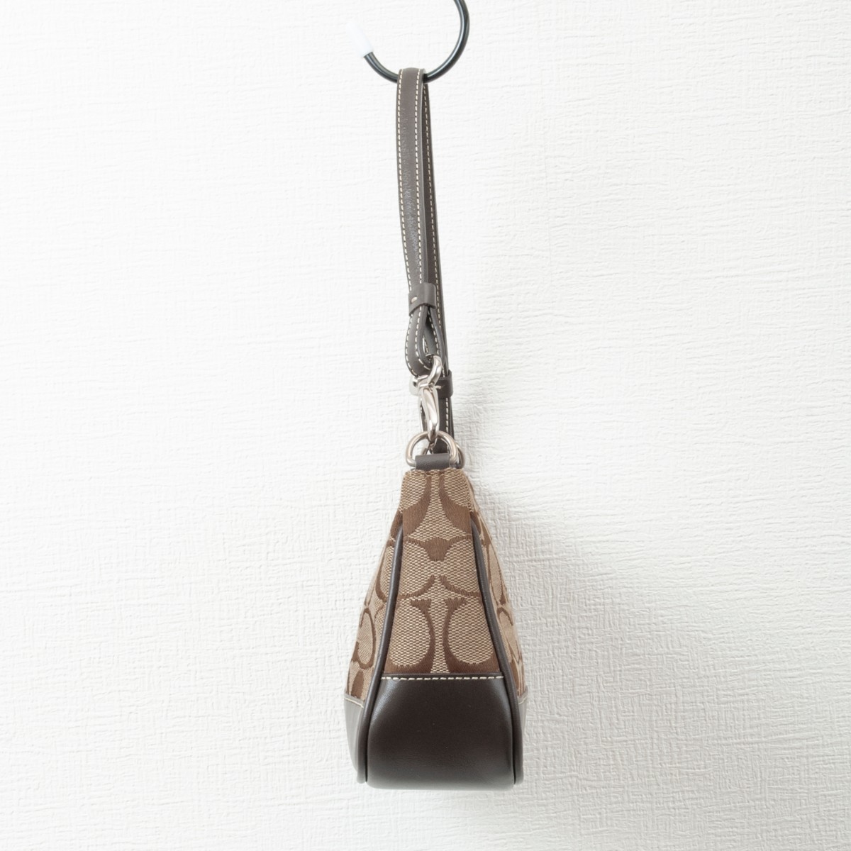 極美品】COACH(コーチ)シグネチャー アクセサリーポーチ 極美品】COACH(コーチ)シグネチャー アクセサリーポーチ