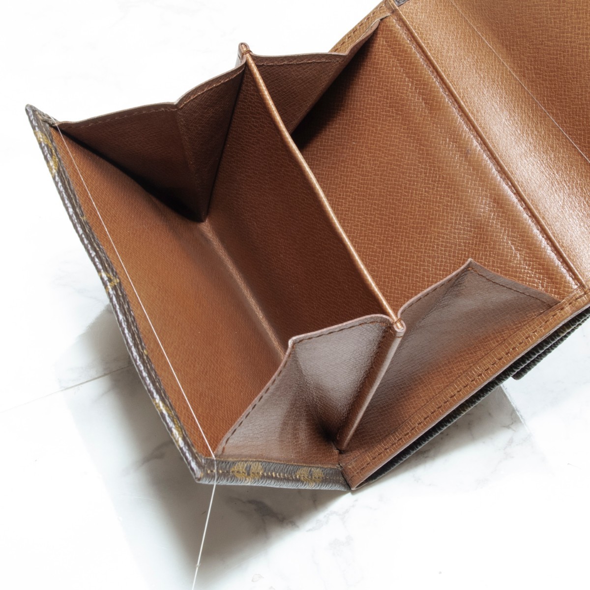 美品】LOUIS VUITTON(ルイヴィトン) モノグラム ポルトモネ 2 美品】LOUIS VUITTON(ルイヴィトン) モノグラム ポルトモネ 2
