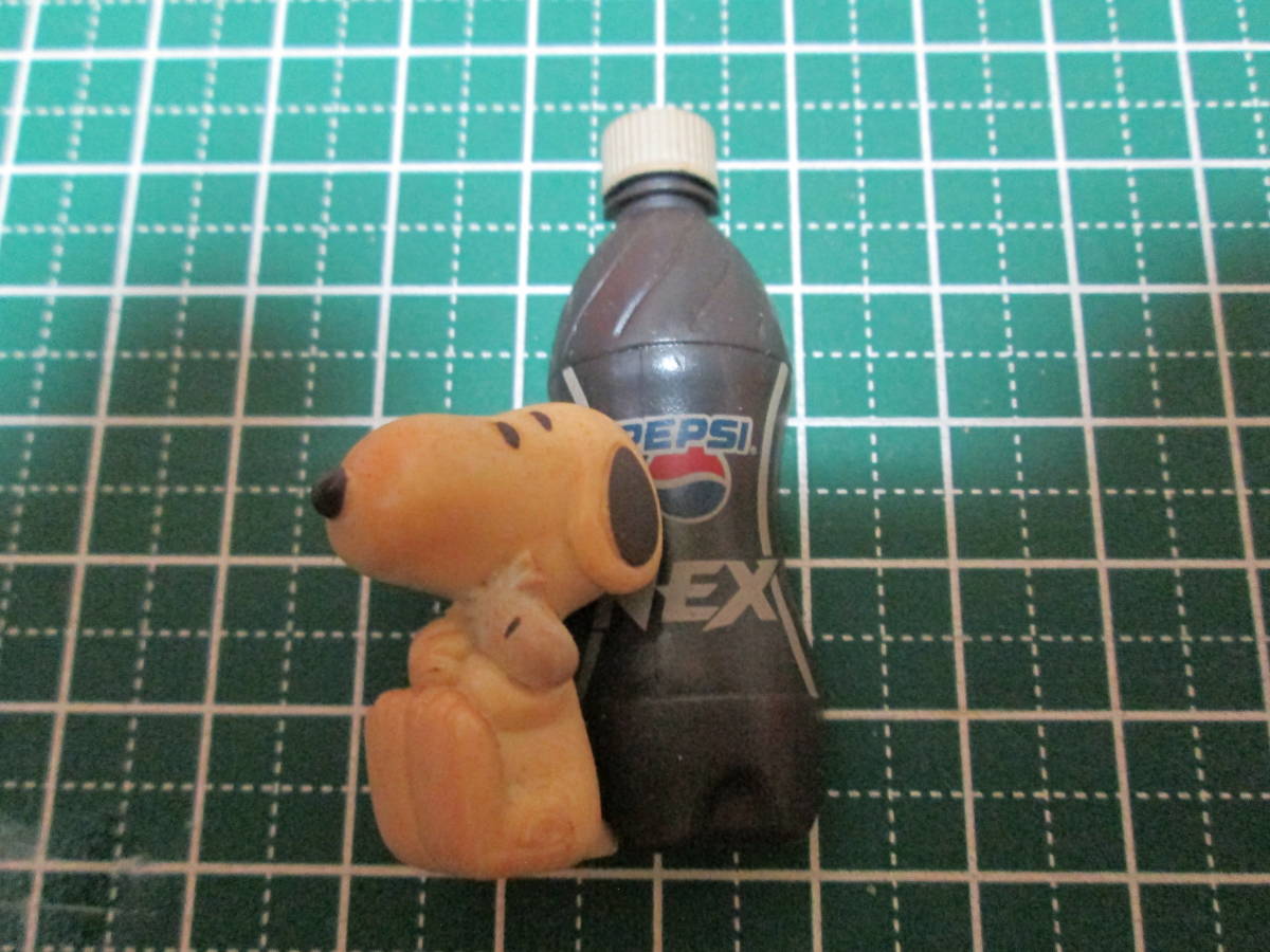 ● Не продается [PEPSI NEX / Snoopy Good Friend Memo Stand (Snoopy)] ненужный продукт ●