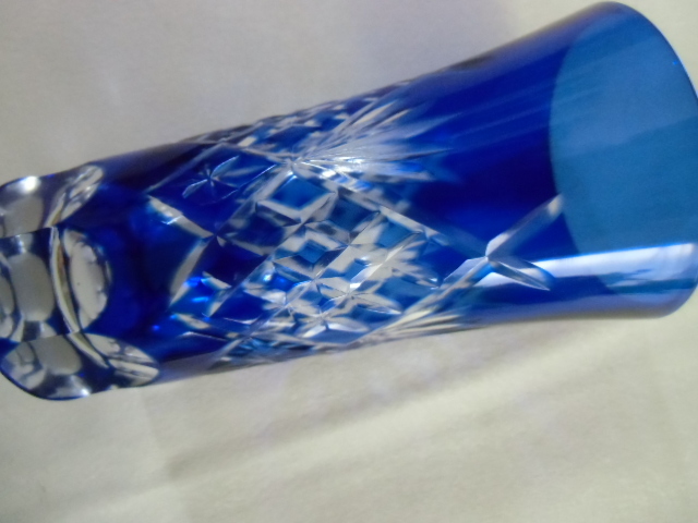 藍宝切子グラス　カットグラス　鮮やかブルー　木箱入5客　ガラスコップ　未使用品_画像5