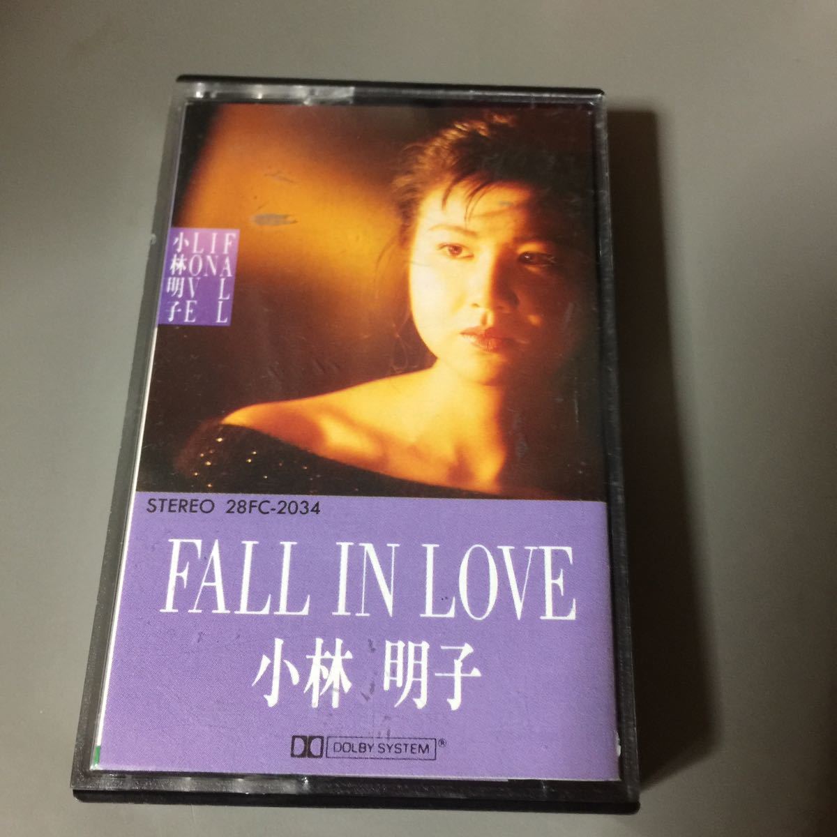 小林明子 FALL IN LOVE 国内盤カセットテープ_画像1