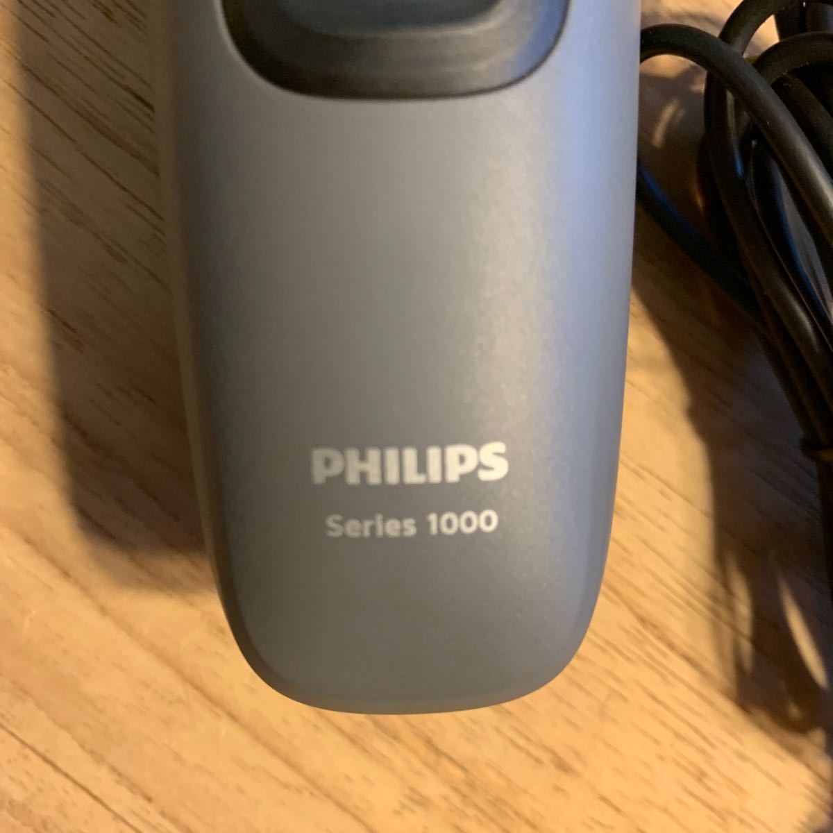PHILIPS series1000 美品 充電式 電気シェーバー フィリップス　水洗いok