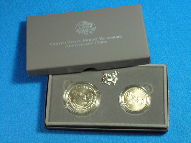 【貴重】 アメリカ ラッシュモア山50周年記念 1ドル銀貨&50セント白銅貨の未使用セット 1991年/共箱