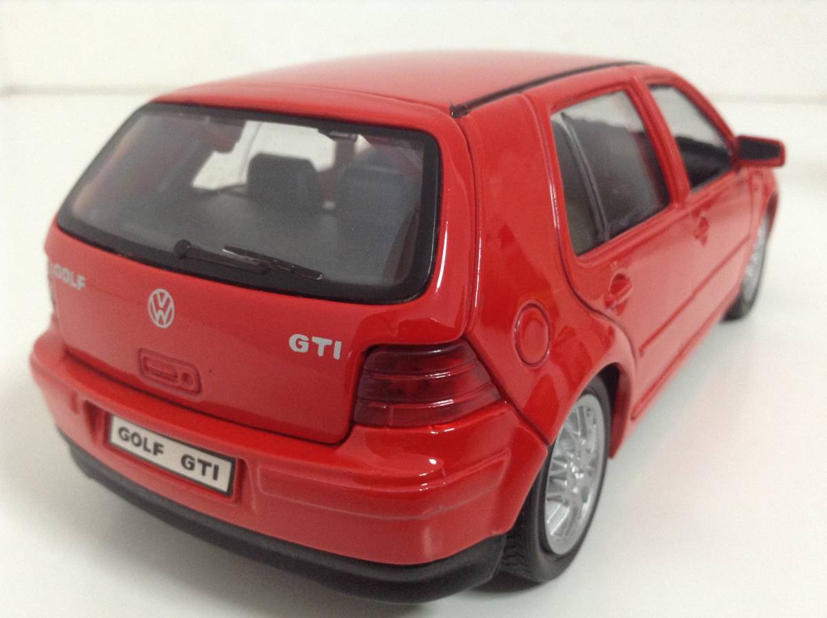 フォルクスワーゲン 4代目 ゴルフIV GTI 直4 1.8L ICターボ 1JAGU 1998年式~ 1/24 約17cm ウェリー ダイキャスト ミニカー 送料￥510 赤_中古品ですスレキズがあります