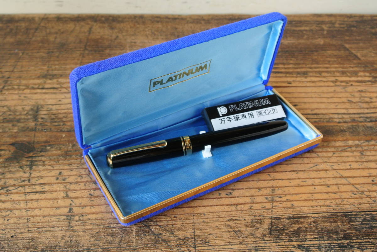 未使用　希少　廃盤　プラチナ万年筆　#3776　招き猫　廻り止め　字幅F　14K 未使用 希少 廃盤 #3776 プラチナ万年筆 ペン先 14K 字幅F 細字