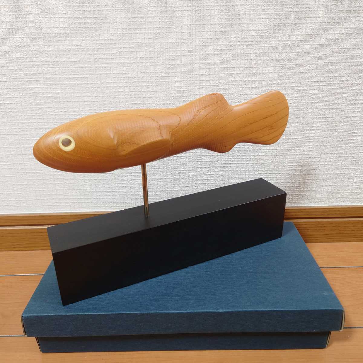 美品 魚 木彫り 木工品 工芸品 インテリア 釣り フィッシング 置物 オブジェ 箱有り - r- 美品 魚 木彫り 木工品 工芸品 インテリア 釣り フィッシング 置物 オブジェ 箱有り - r-