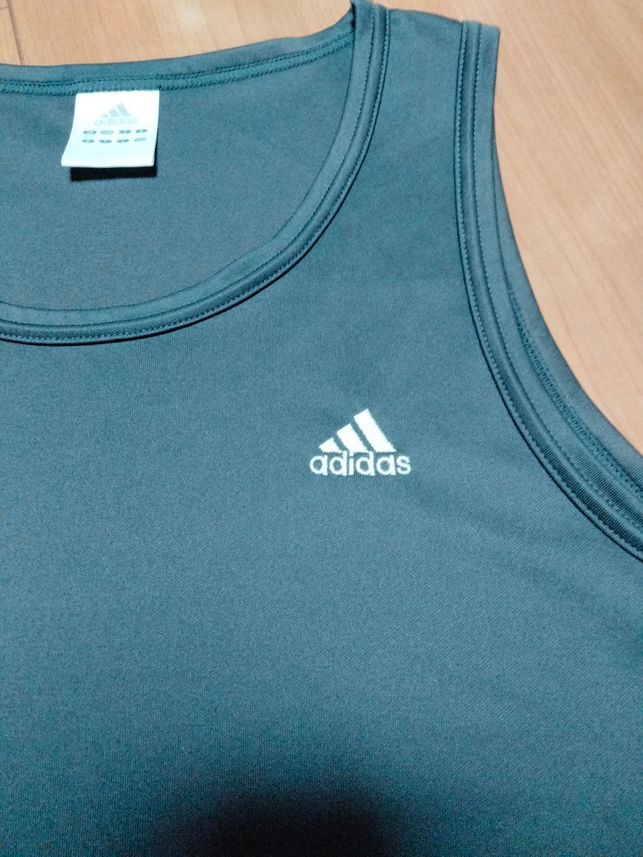 adidas アディダス  タンクトップ