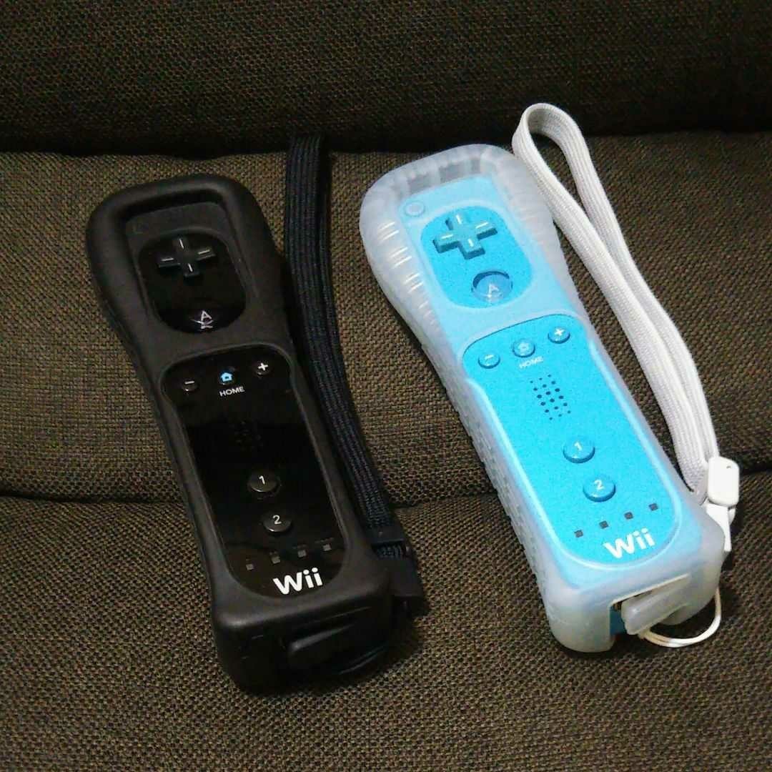 Nintendo Wii WiiU用 リモコン セット（ブラック・ブルー）