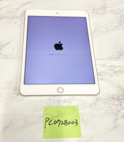 訳あり品 白 Apple A1538 Ipad mini 4 モデル番号 MK9P2J/A 容量
