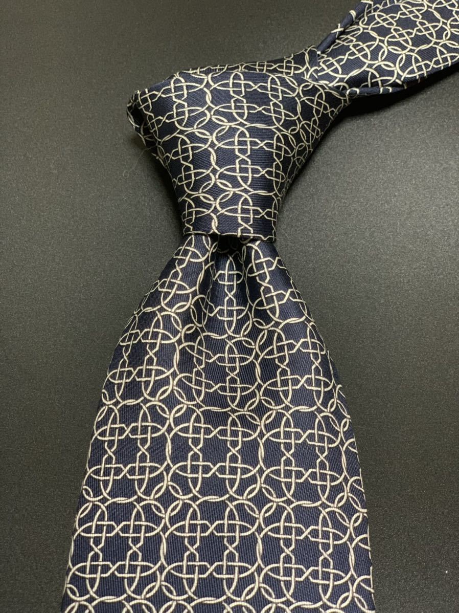 エルメス 総柄　裏かたつむり　ネクタイ 　フランス製　ネイビー系 ネクタイ