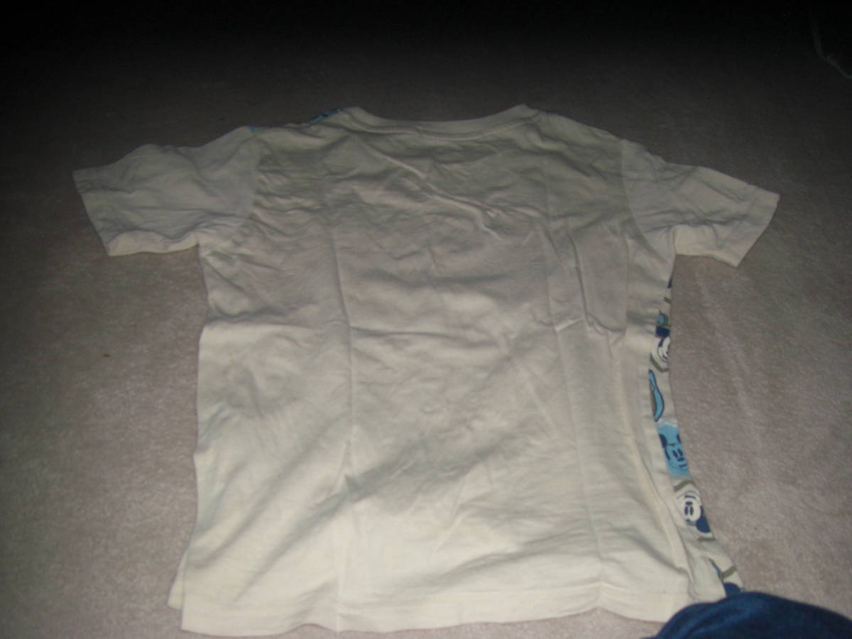 ユニクロ　ミッキーマウス　１３０半袖Tシャツ_画像2