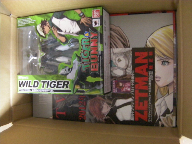 最旬トレンドパンツ 未使用 輸送箱のみ開封 限定 s.h. 桂正和 画集 TIGER&BUNNY TIGER&BUNNY
