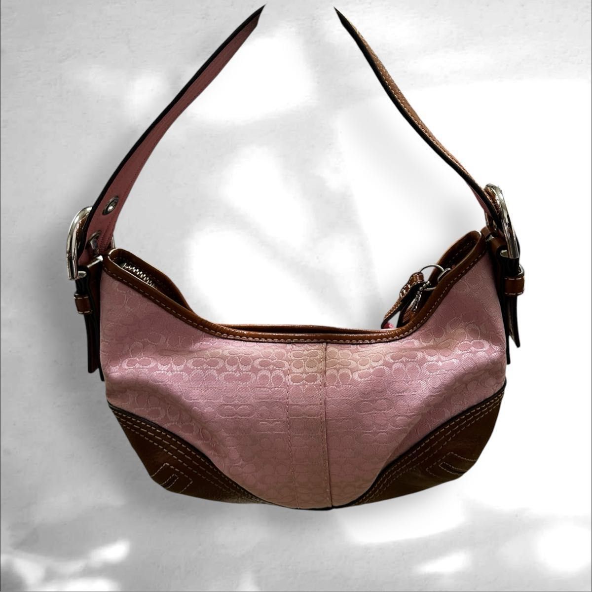 Coach Pink Hobo Signature Shoulder bag コーチ Soho ピンク ホーボー