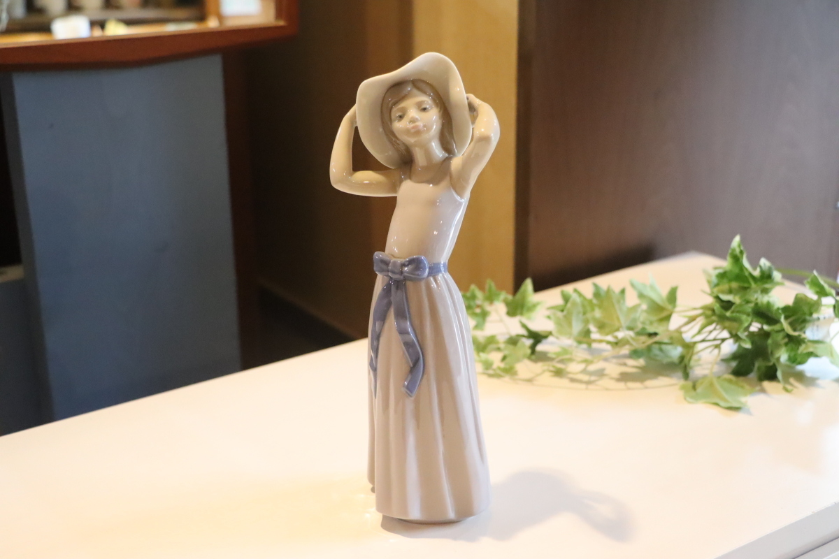 お気にいる】 リヤドロ 5011 若草色の少女 美品 asakusa.sub.jp