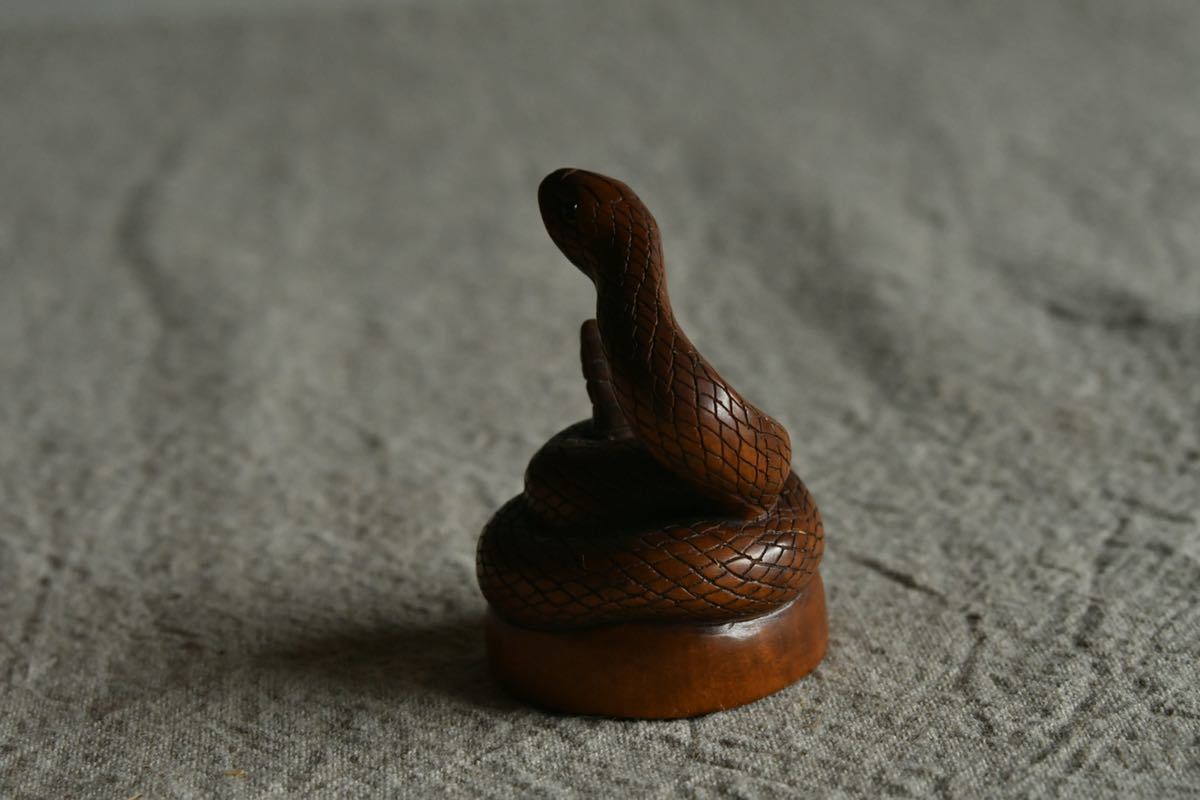 【古美術】へび とぐろ 根付 蛇 Netsuke 置物 在銘 宏中 木彫 精密 彫刻 超絶技巧 6