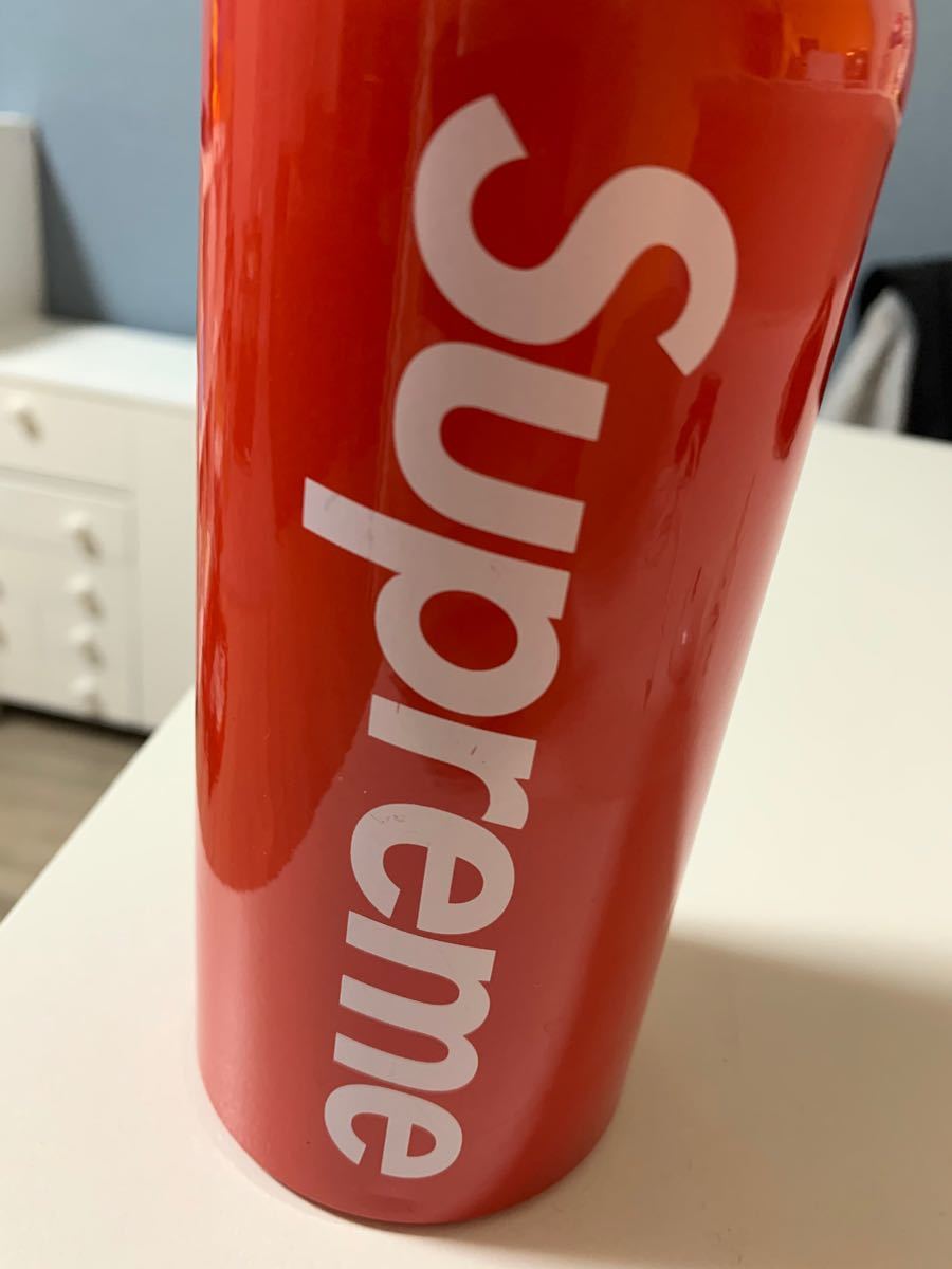 supreme シュプリーム 水筒 SIGG Water Bottle