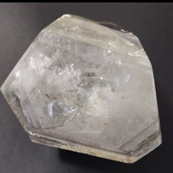 水晶 ガーデンファントムクォーツ 六角柱 天然単結晶 ポイント 水晶 ガーデンファントムクォーツ 六角柱 天然単結晶 ポイント