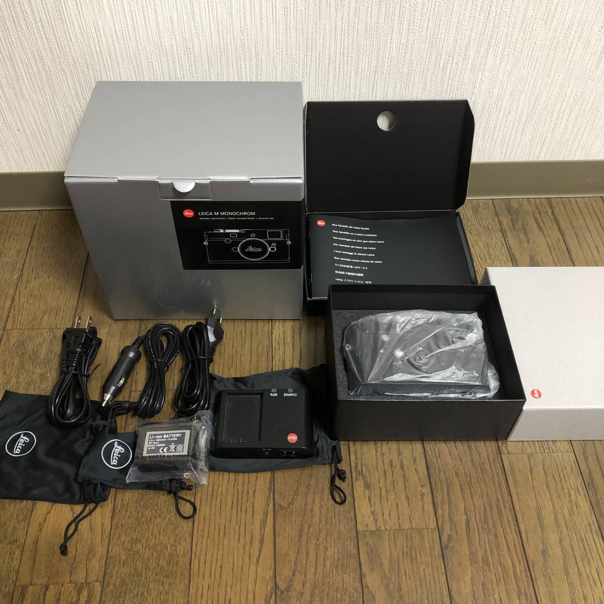 LEICA M MONOCHROM TYPE246 ライカ　モノクローム　カメラ 正規品　充電器のみ取り出し_画像1