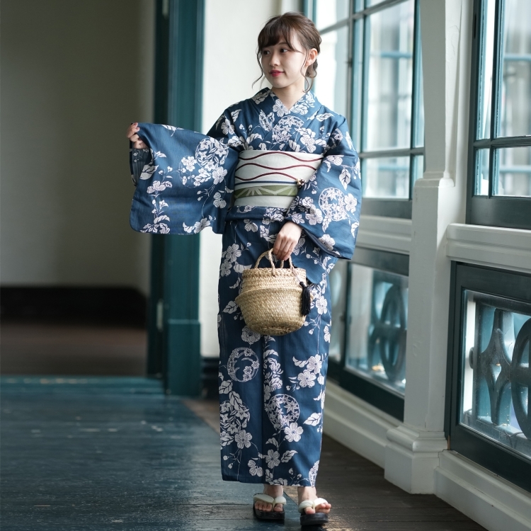 ◇高級綿変わり織り◇紺花火の古典上品浴衣◇大人ゆかた◇新品 呉服店