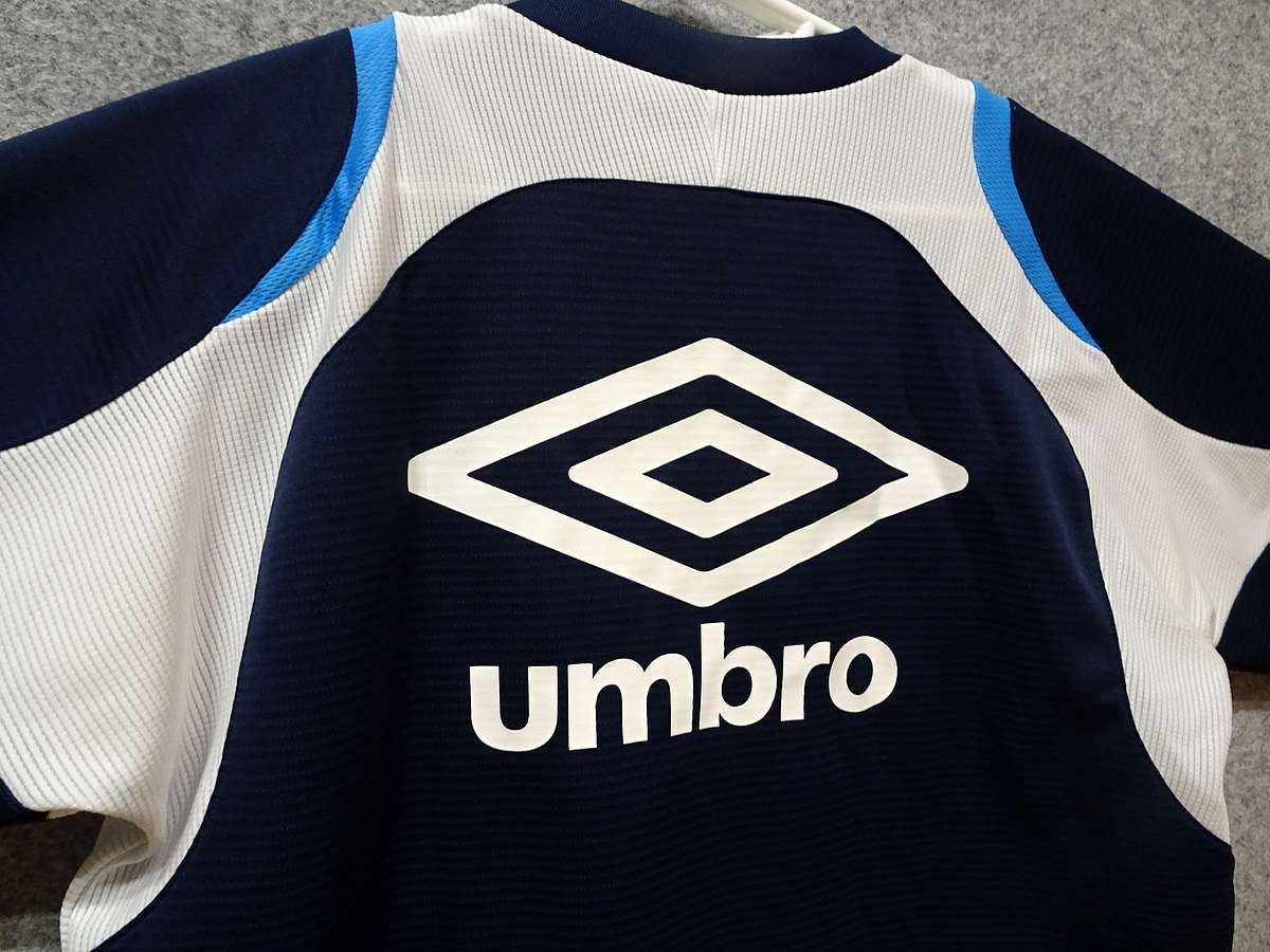 アンブロ UMBRO サッカー ランニング プラクティスシャツ Tシャツ 半袖 [サイズ L /カラー 紺系]｜PayPayフリマ