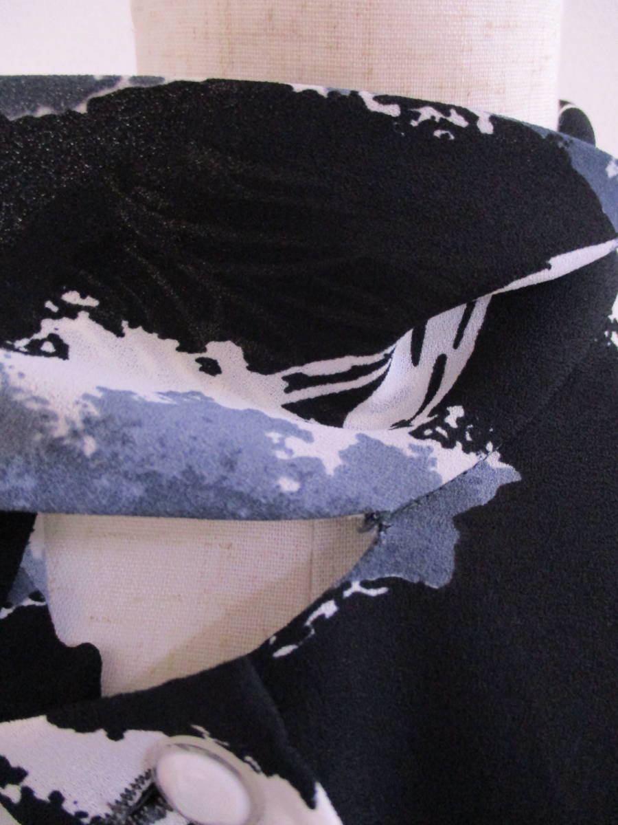 △215【送料無料】LeLie レディース 半袖 シャツ ブラウス M相当 シフォン素材 スカーフカラー シースルー 透け感 シック 黒系 総柄 ミセス_スカーフ部分ダメージ