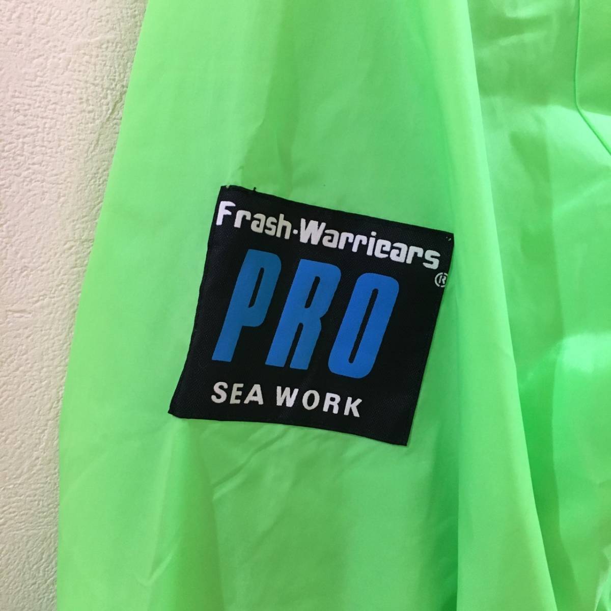 Fresh Warriors PRO SEA WORK Mサイズ 蛍光カラー 長袖 上着 ナイロンジャンパー 釣り 海 フィッシング_画像8