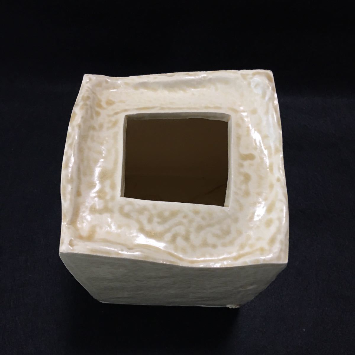 前衛陶芸家 鈴木治 灰釉角花入 オブジェ 共箱 走泥社 前衛陶芸家 鈴木治 灰釉角花入 オブジェ 共箱 走泥社