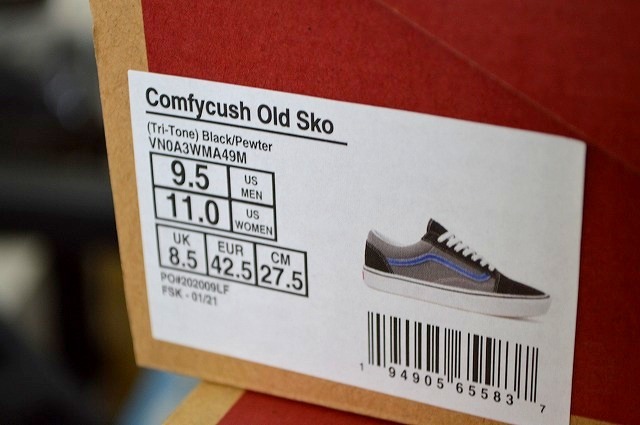 新品未使用 VANS バンズ comfycush OLD SKOOL コンフィクッシュ オールドスクール VN0A3WMA49M US9.5 27.5センチ 送料無料 定価9,900円_画像9