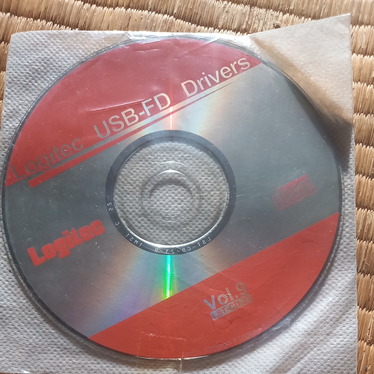 フロッピーディスクドライブ USB Logitec FDD　外付けです。