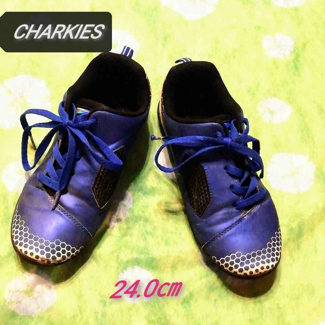 スニーカー　サッカートレーニングシューズ　靴　24.0㎝　〓CHARKIES〓