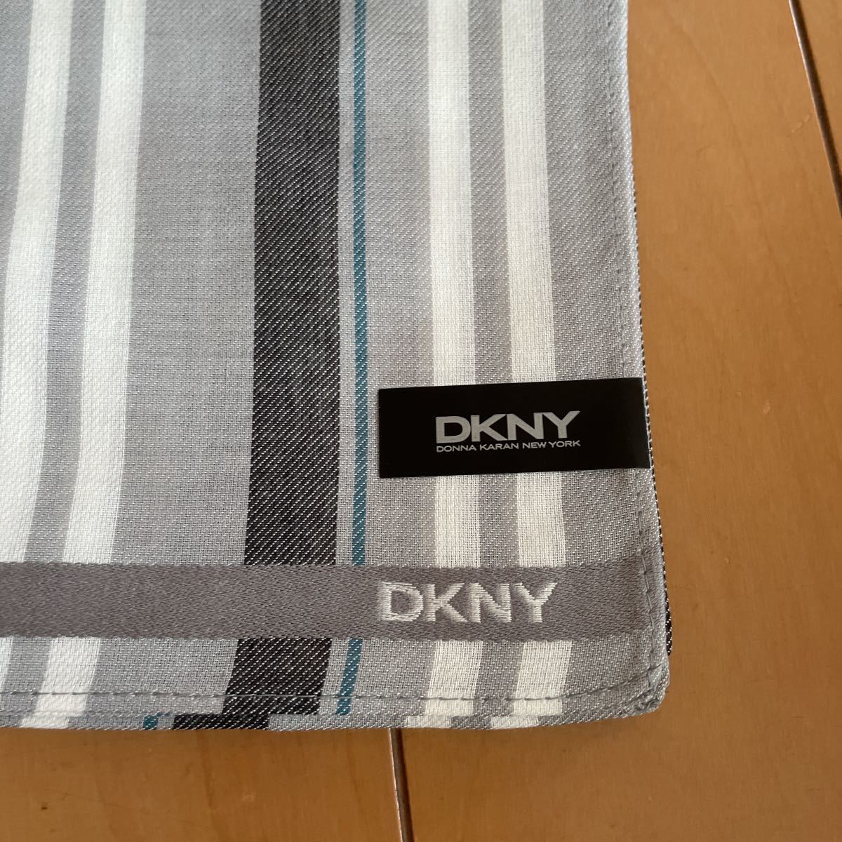 DKNY メンズハンカチ_画像2