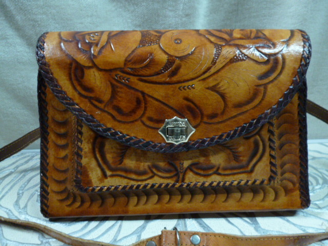  leather shoulder bag Mexico Western leather craft Carving Vintage 