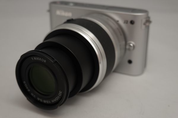 M66 充実な付属品極上　Nikon １ニコンJ2 シルバーズーム30-110mm VRレンズキット_画像2