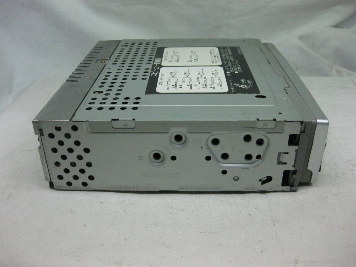 K-673　SANYO　サンヨー　CDF-R880　フロント AUX　1Dサイズ　CDデッキ　故障品_画像4