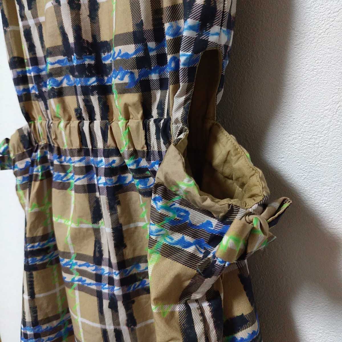 【美品】BURBERRY CHILDREN(バーバーリー ロンドン)バーバリーチェック ワンピース 135 8Y_画像5