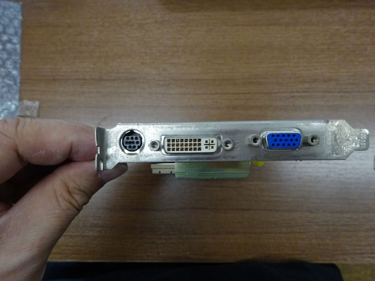 【グラフィックボード】GIGABYTE NVINIA GeForce 6200VPU GV-NX66256DP2_画像3