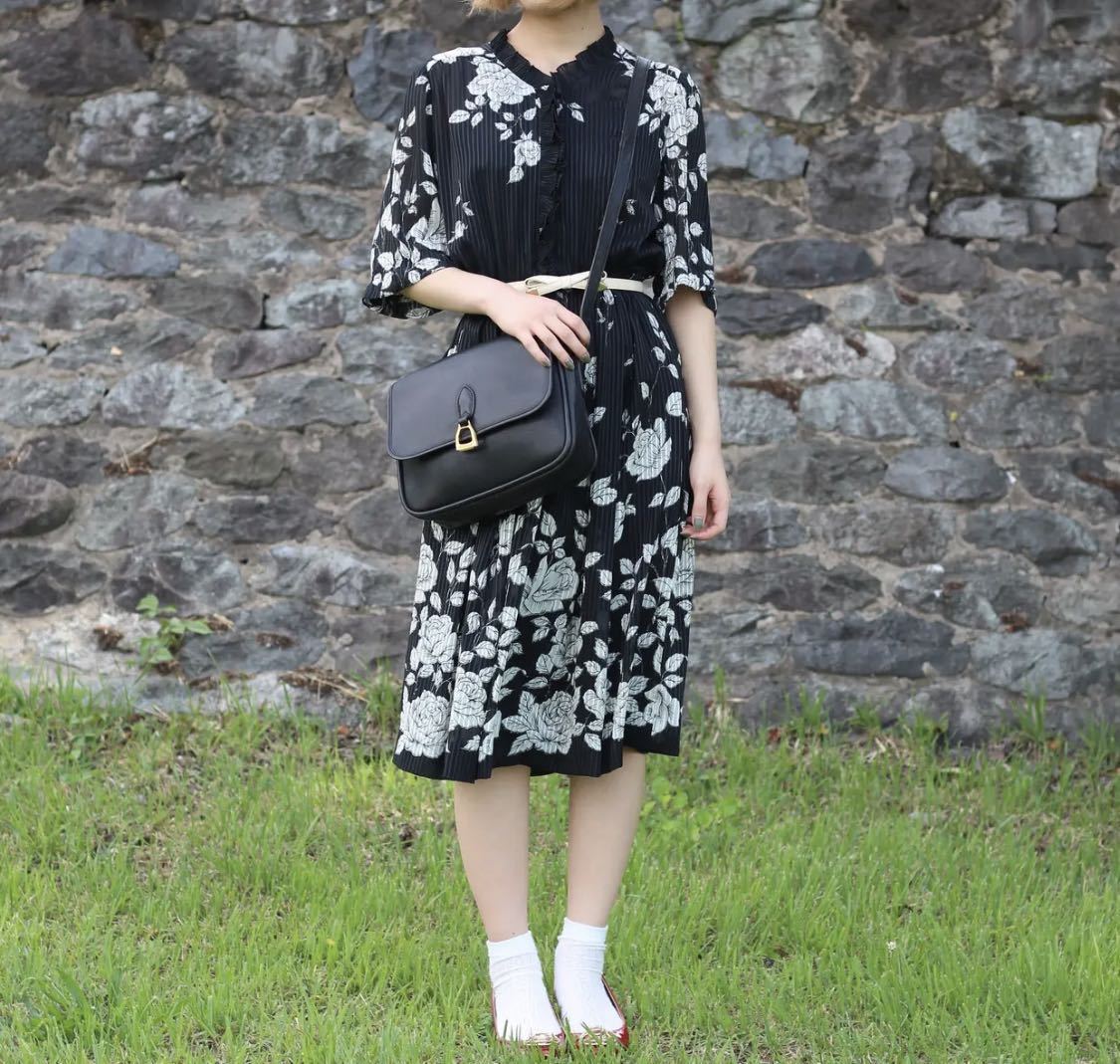 BURBERRYS LOGO LEATHER SHOULDER BAG/バーバリーズロゴレザー