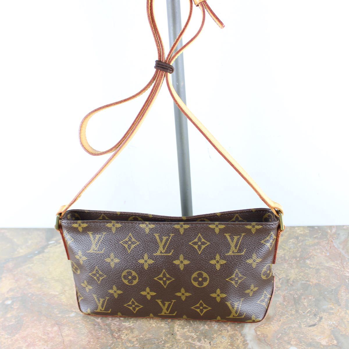 LOUIS VUITTON M51240 SD0062 MONOGRAM PATTERNED SHOULDER BAG MADE