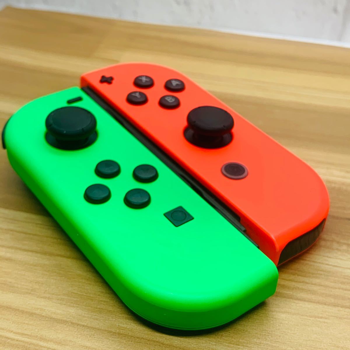 Nintendo switch ジョイコン　ネオングリーン&ネオンレッド　純正中古品
