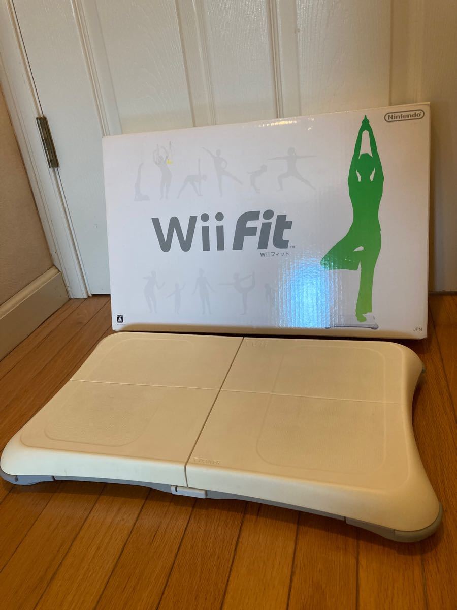 Nintendo  Wii ゲーム　Wii-fitバランスボード＋ソフト　任天堂  Wii Fit Plus 